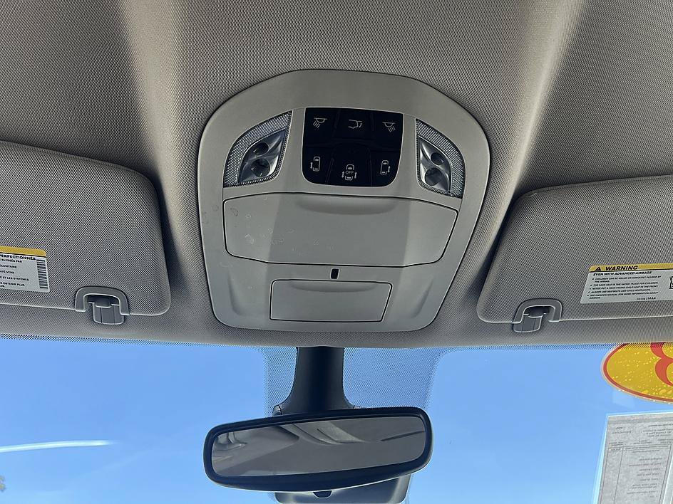 Used 2023 Chrysler Pacifica Touring-L FWD image 26