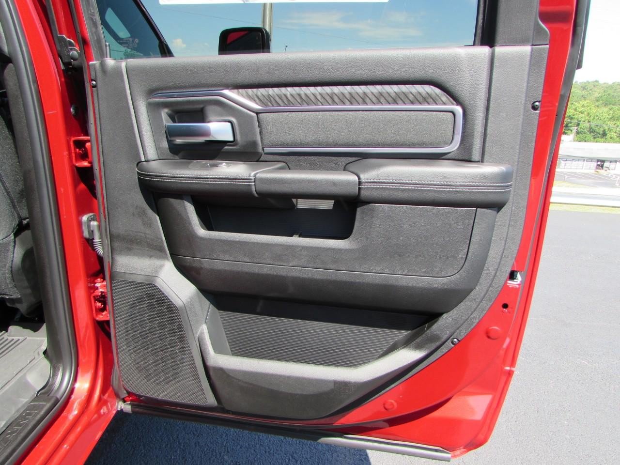 New 2026 RAM 2500 Big Horn AWD/4WD image 18