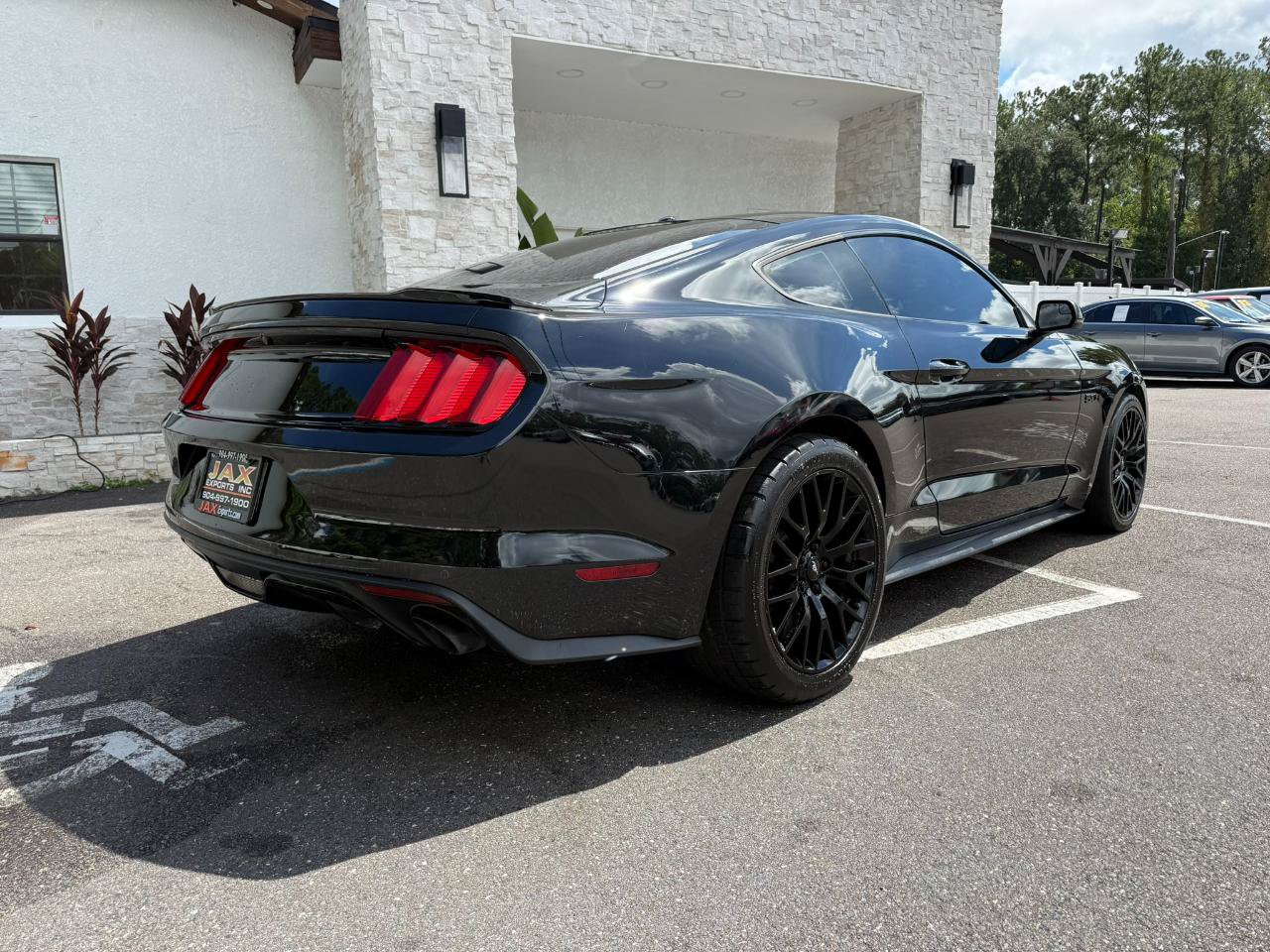 Used 2016 Ford Mustang GT Premium w/ Enhanced Security Package RWD image 16