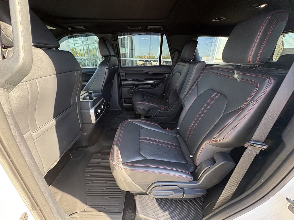 Used 2023 Ford Expedition Limited AWD/4WD image 16