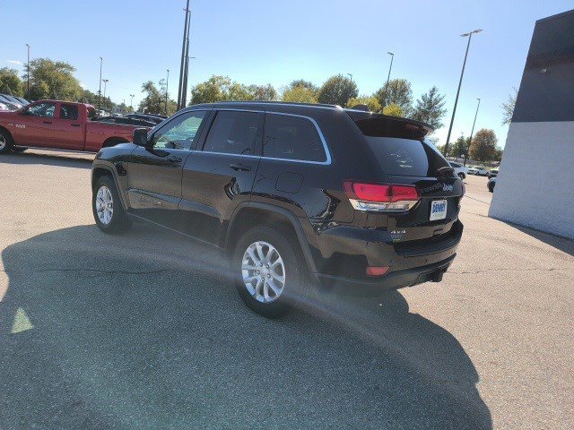 Used 2022 Jeep Grand Cherokee Laredo X image 3
