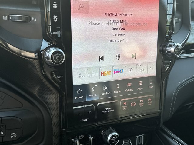 New 2025 RAM 2500 Limited AWD/4WD image 26