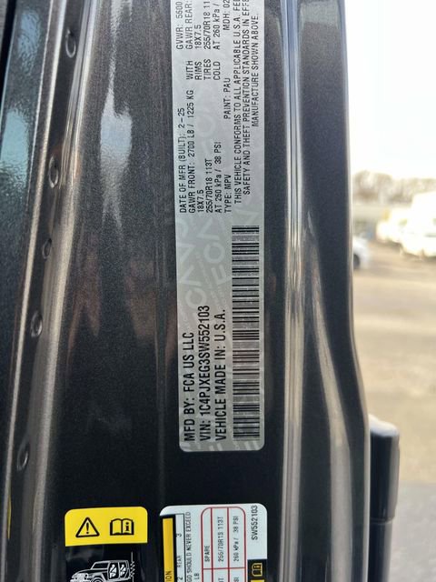 Used 2025 Jeep Wrangler Sahara w/ Safety Group AWD/4WD image 24