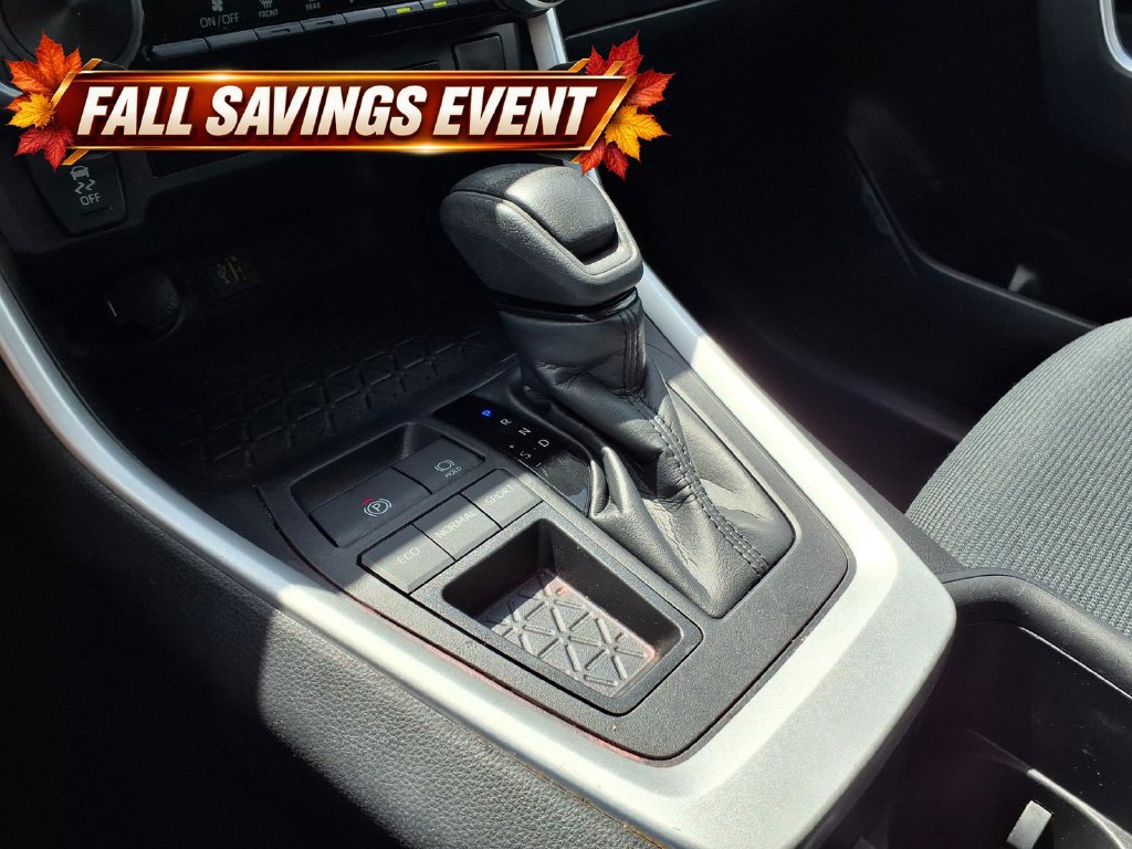 Used 2023 Toyota RAV4 LE FWD image 17