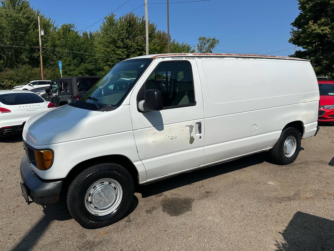 Used 2003 Ford E-150 and Econoline 150 RWD image 3