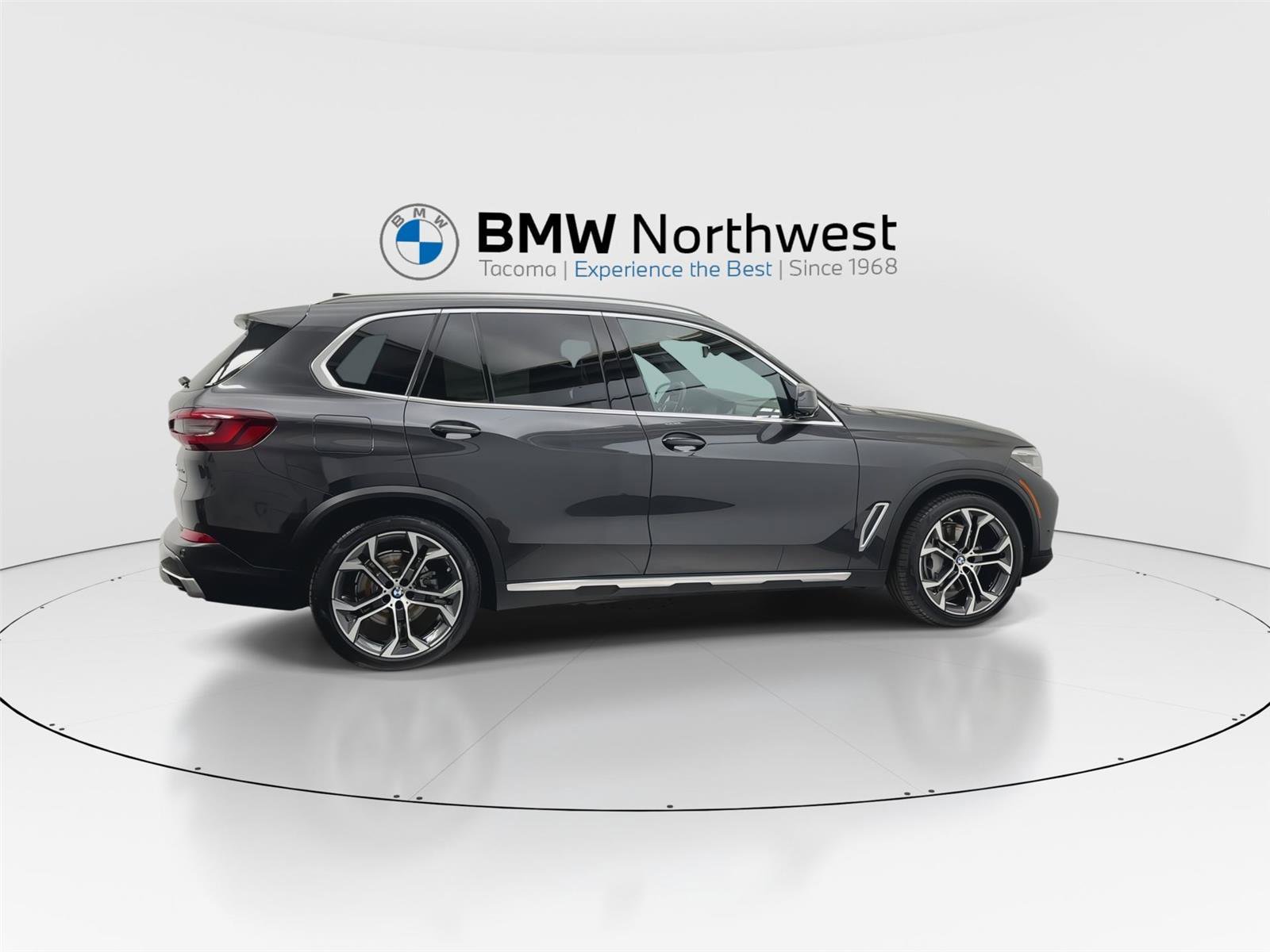 Used 2021 BMW X5 xDrive45e w/ Premium Package image 4