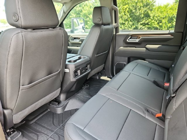 New 2026 Chevrolet Silverado 3500 LT w/ All Star Edition AWD/4WD image 17