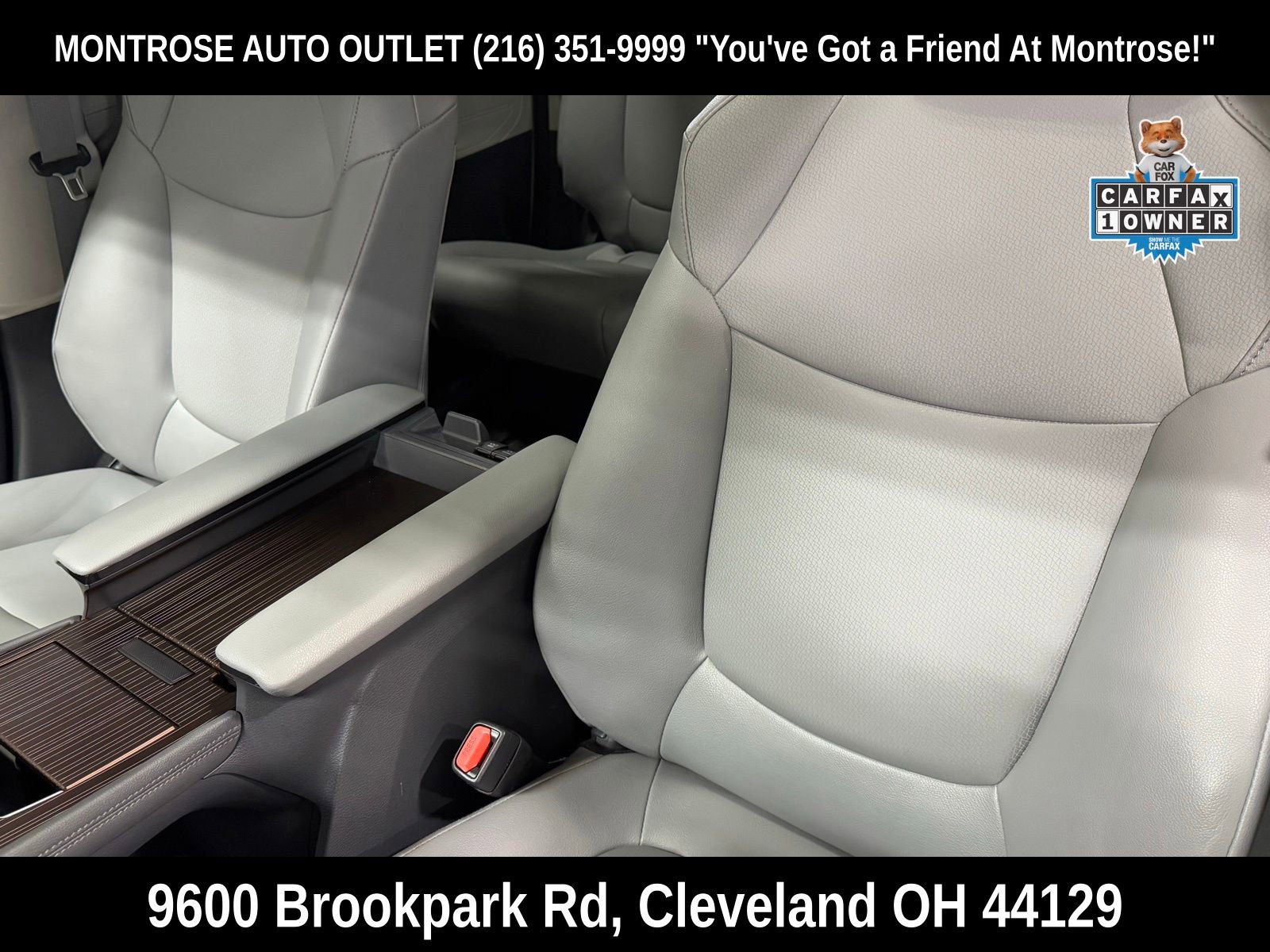 Used 2023 Toyota Sienna XLE image 27