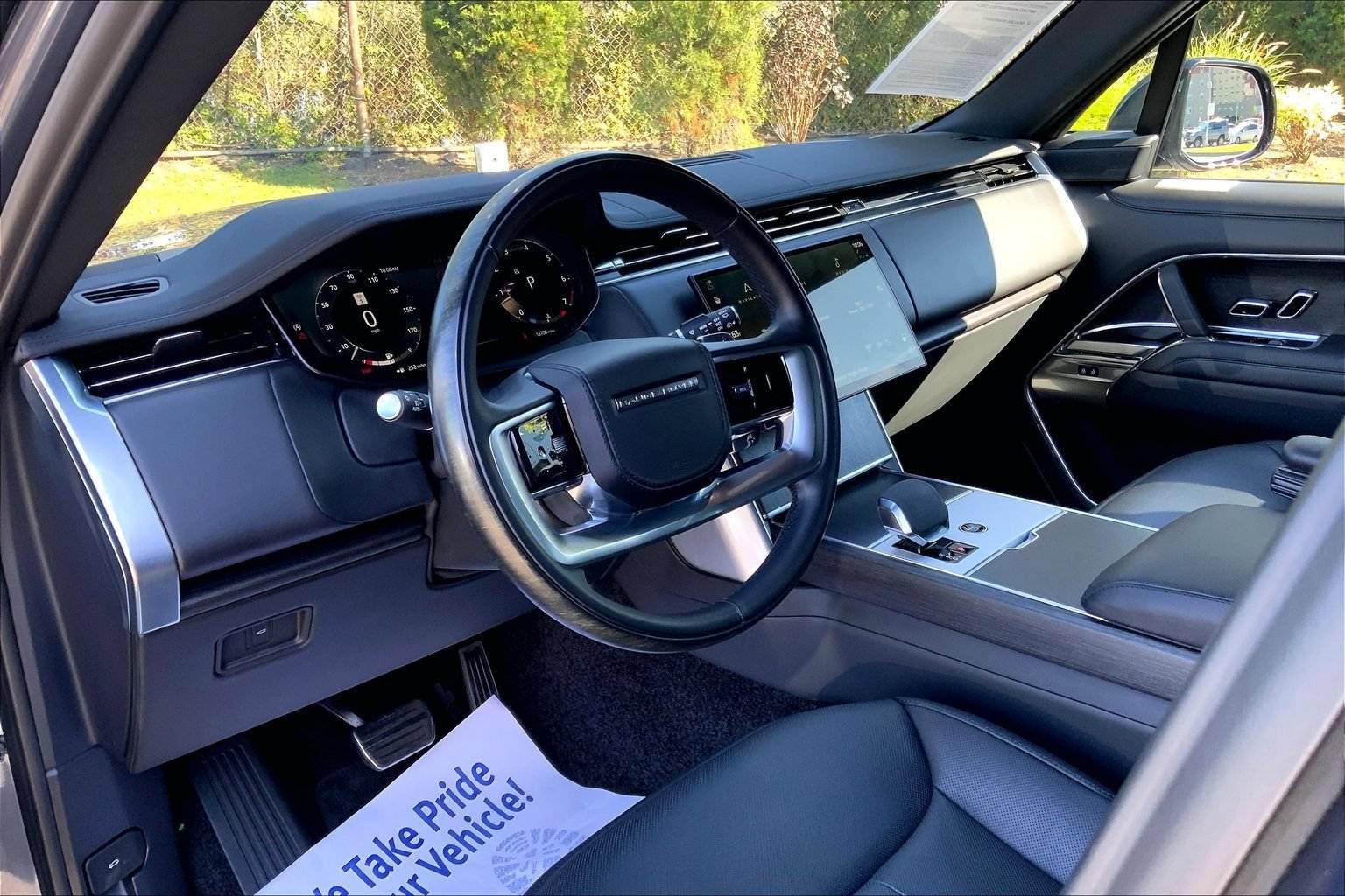Certified 2024 Land Rover Range Rover SE AWD/4WD image 17