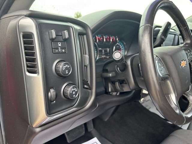 Used 2018 Chevrolet Silverado 1500 LT w/ All Star Edition AWD/4WD image 25