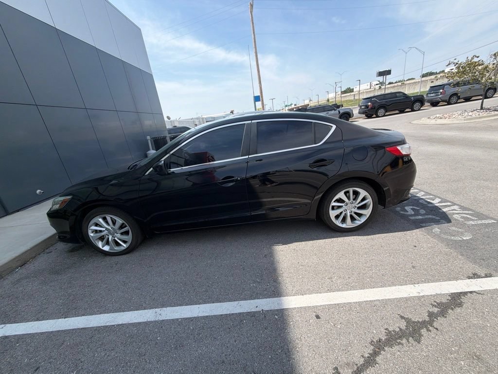 Used 2017 Acura ILX FWD image 6