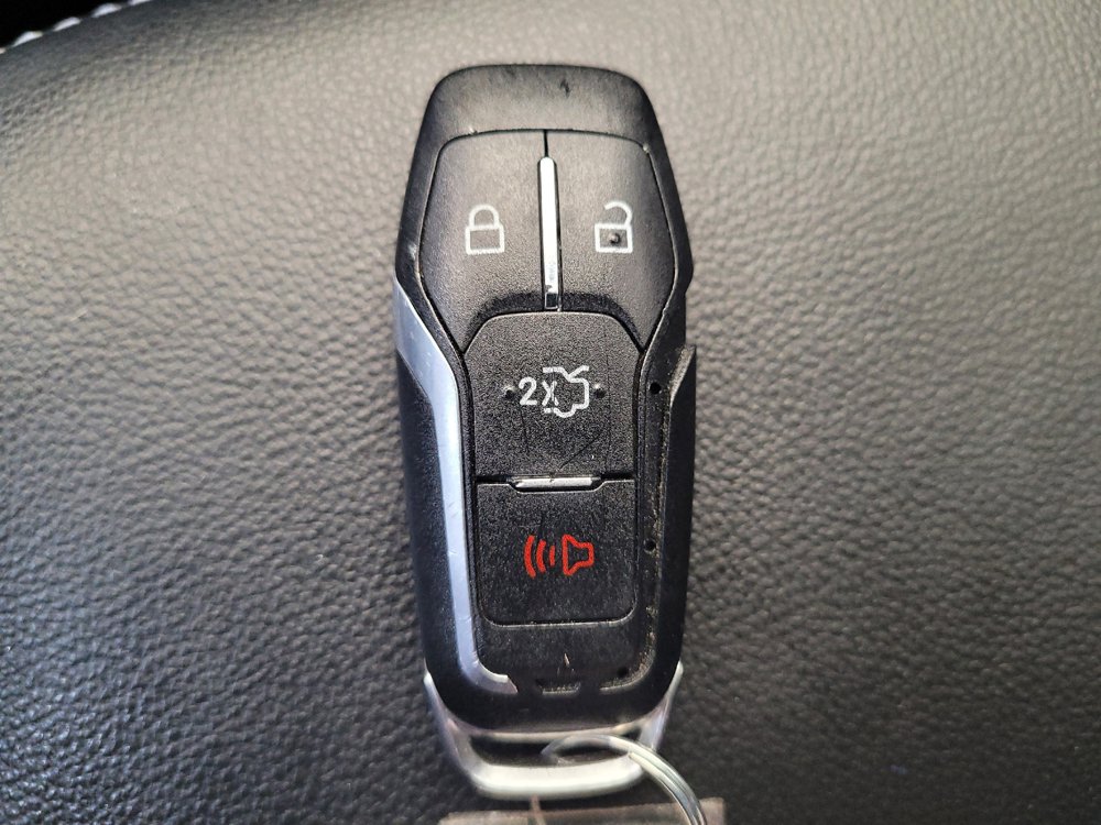 Used 2020 Ford EcoSport Titanium AWD/4WD image 32