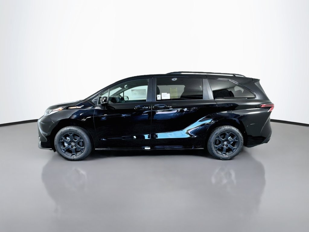 New 2026 Toyota Sienna XLE Woodland Edition AWD/4WD image 5