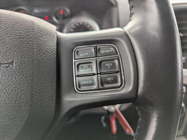 Used 2020 RAM 1500 Classic SLT w/ Luxury Group AWD/4WD image 14
