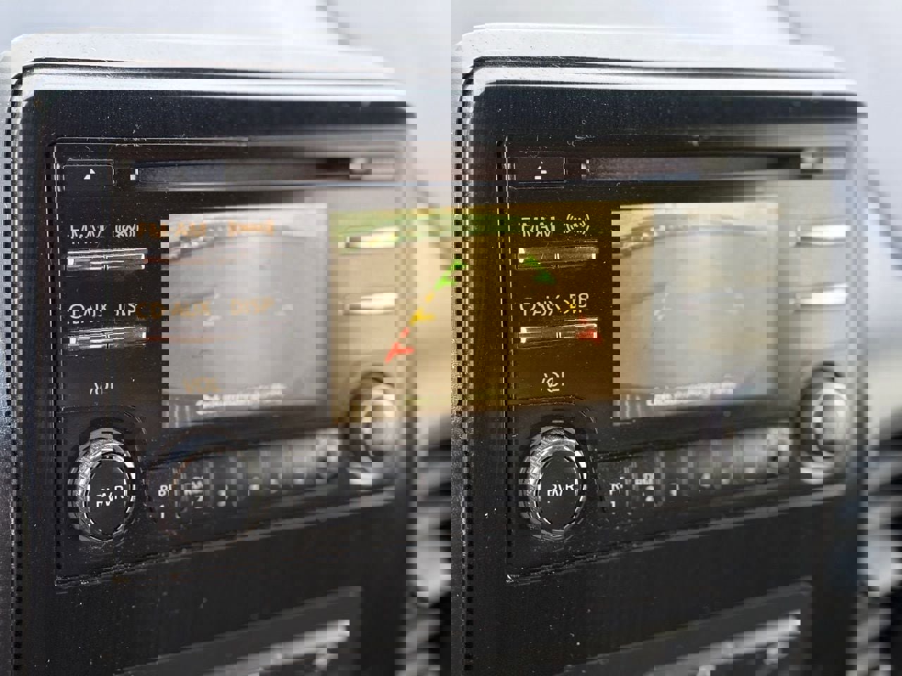 Used 2014 Nissan Titan SV w/ SV Value Truck Package image 25