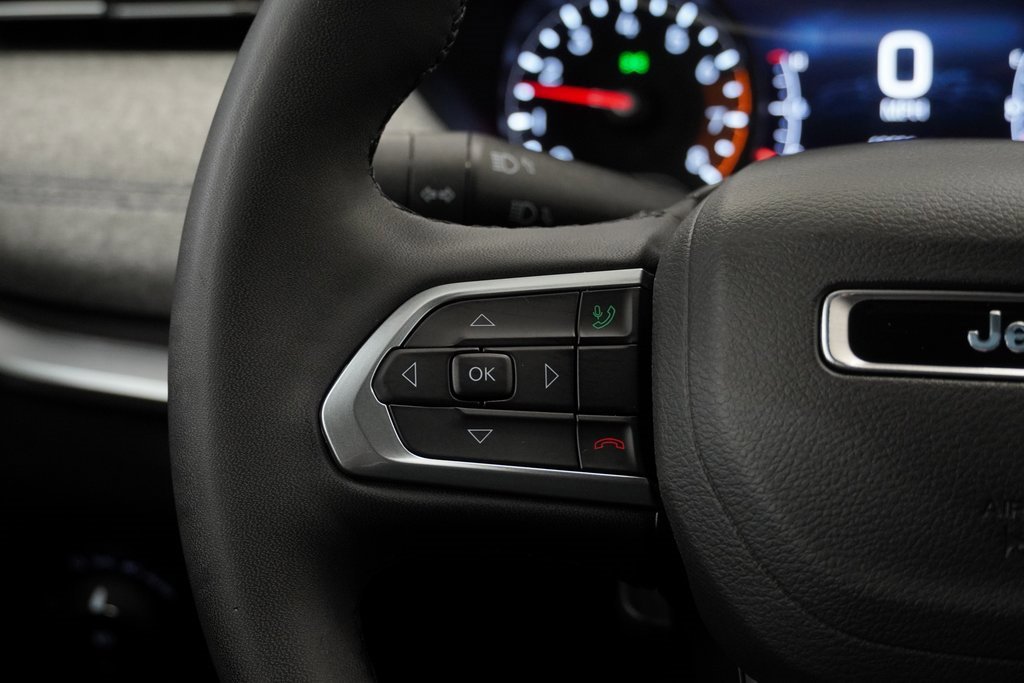 Certified 2025 Jeep Compass Latitude w/ Convenience Group image 35