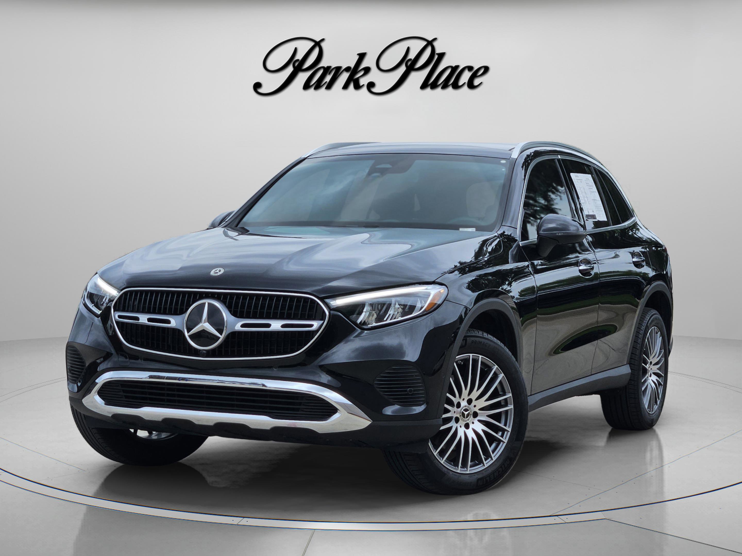 Certified 2026 Mercedes-Benz GLC 300 image 1