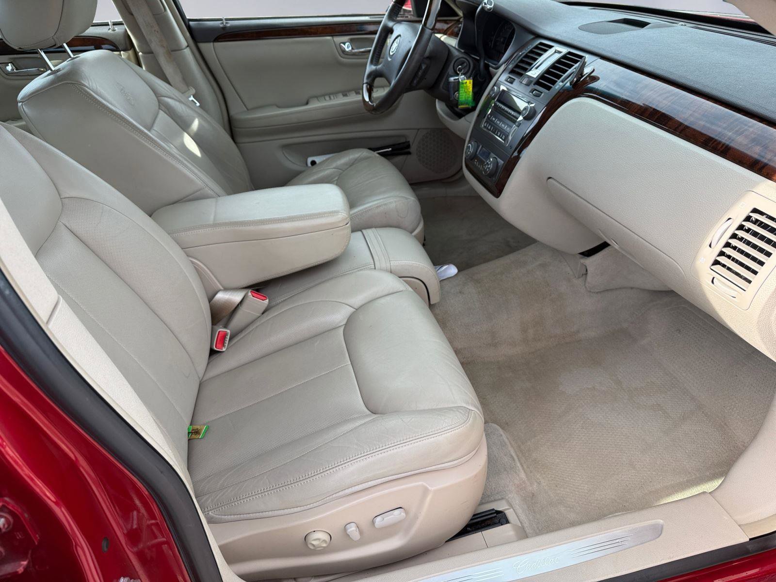 Used 2009 Cadillac DTS w/ Trunk Convenience Package image 13