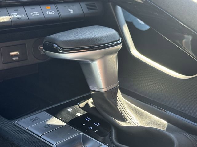 Used 2025 Hyundai Elantra SEL image 18