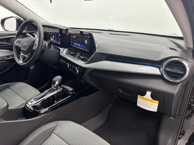 New 2026 Chevrolet Trax LT w/ Midnight Edition FWD image 28