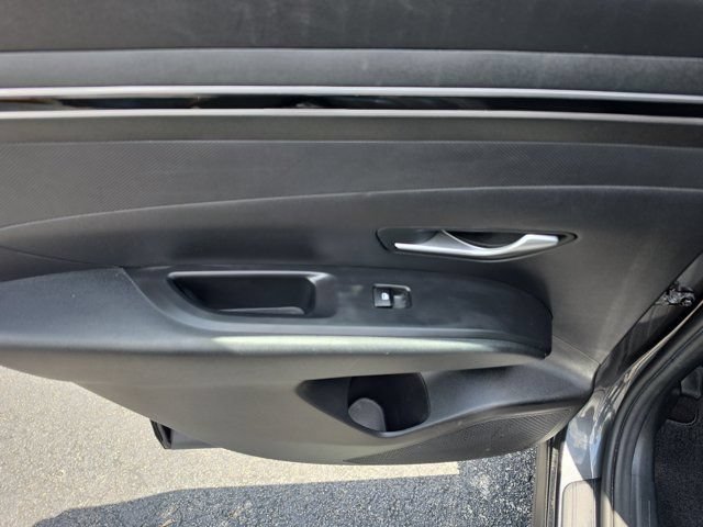 Used 2023 Hyundai Tucson SE FWD image 13