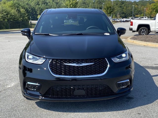 New 2026 Chrysler Pacifica Select image 2