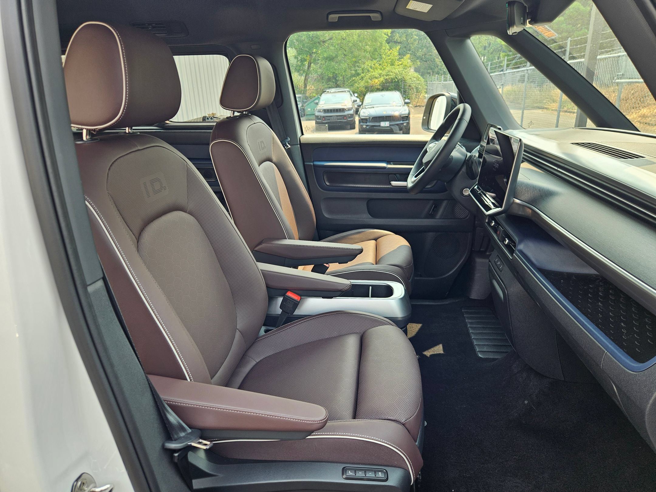 New 2025 Volkswagen ID. Buzz Pro S RWD image 29