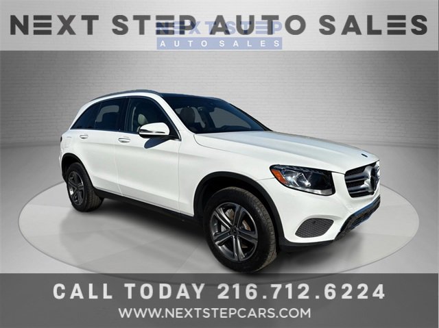 Used 2018 Mercedes-Benz GLC 300 4MATIC w/ Premium Package image 1