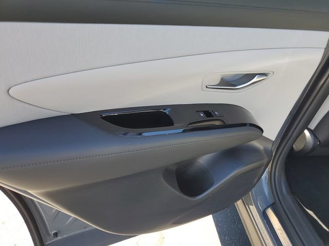 Used 2025 Hyundai Tucson Limited AWD/4WD image 16
