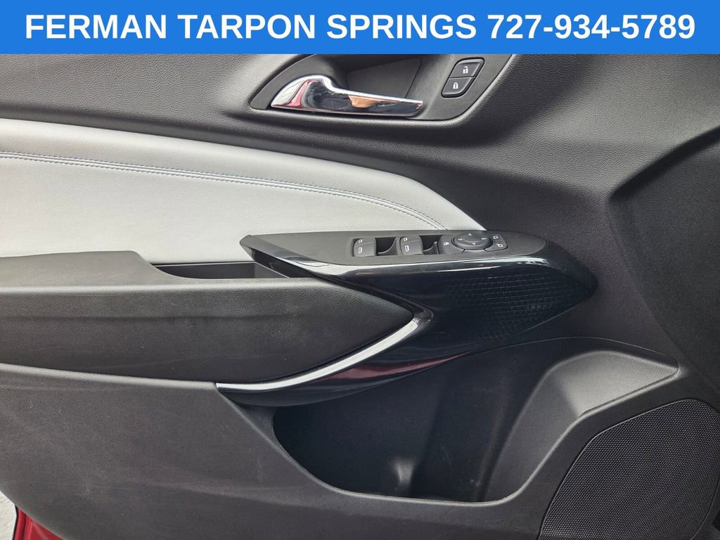 Certified 2025 Chevrolet Trax LT image 24