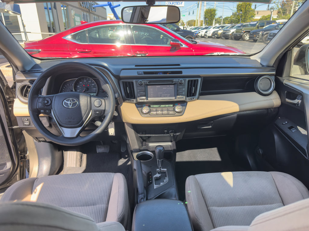 Used 2014 Toyota RAV4 XLE AWD/4WD image 19