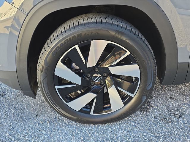 New 2026 Volkswagen Atlas Cross Sport SEL AWD/4WD image 8