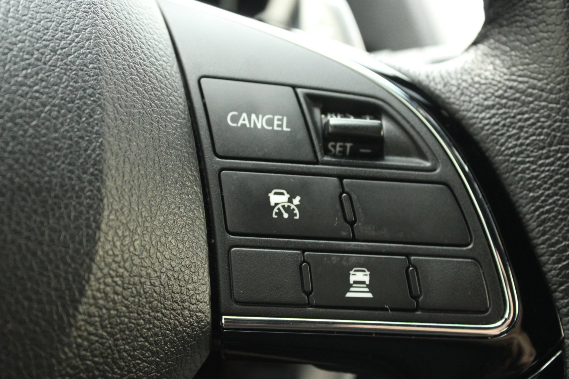 Used 2024 Mitsubishi Eclipse Cross SEL AWD/4WD image 35