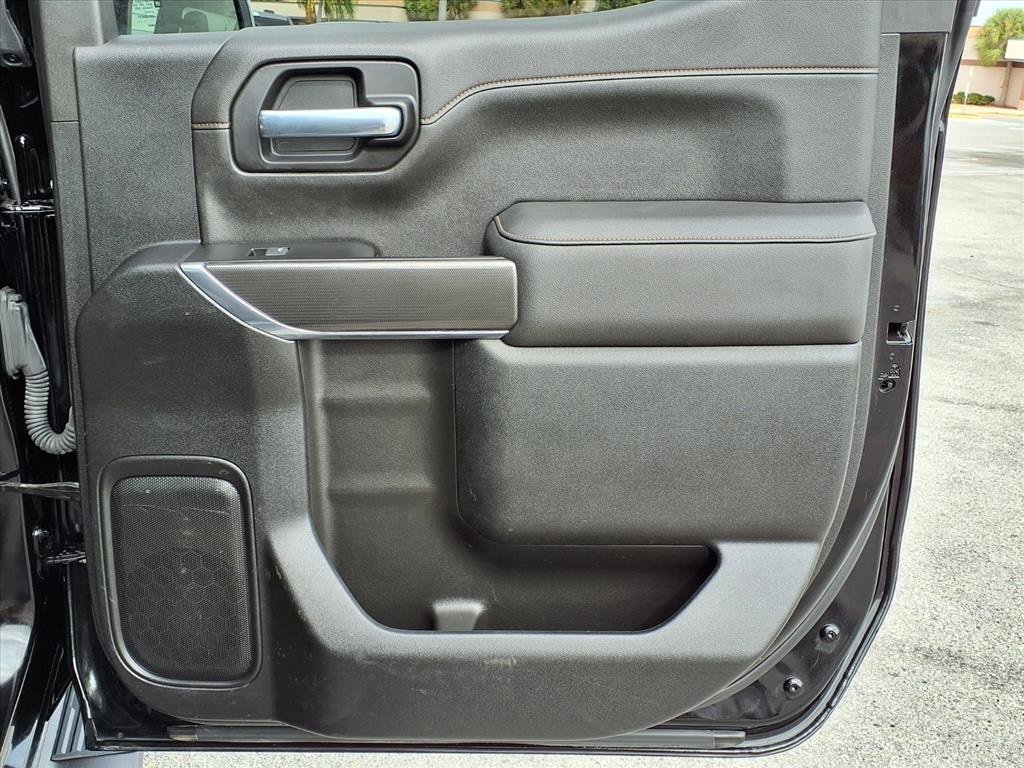 Used 2022 GMC Sierra 1500 AT4 image 16