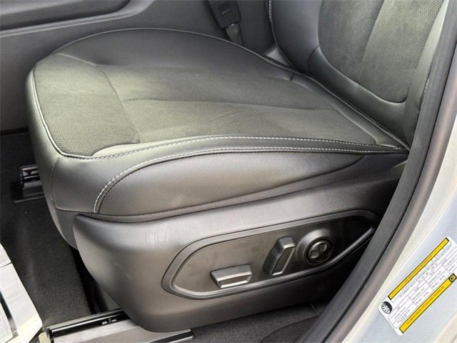 New 2025 Jeep Grand Cherokee L Altitude image 38