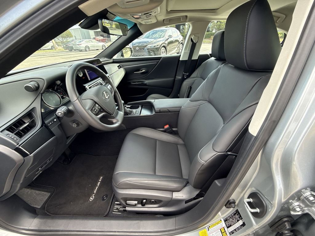 Used 2025 Lexus ES 350 w/ Premium Package FWD image 30