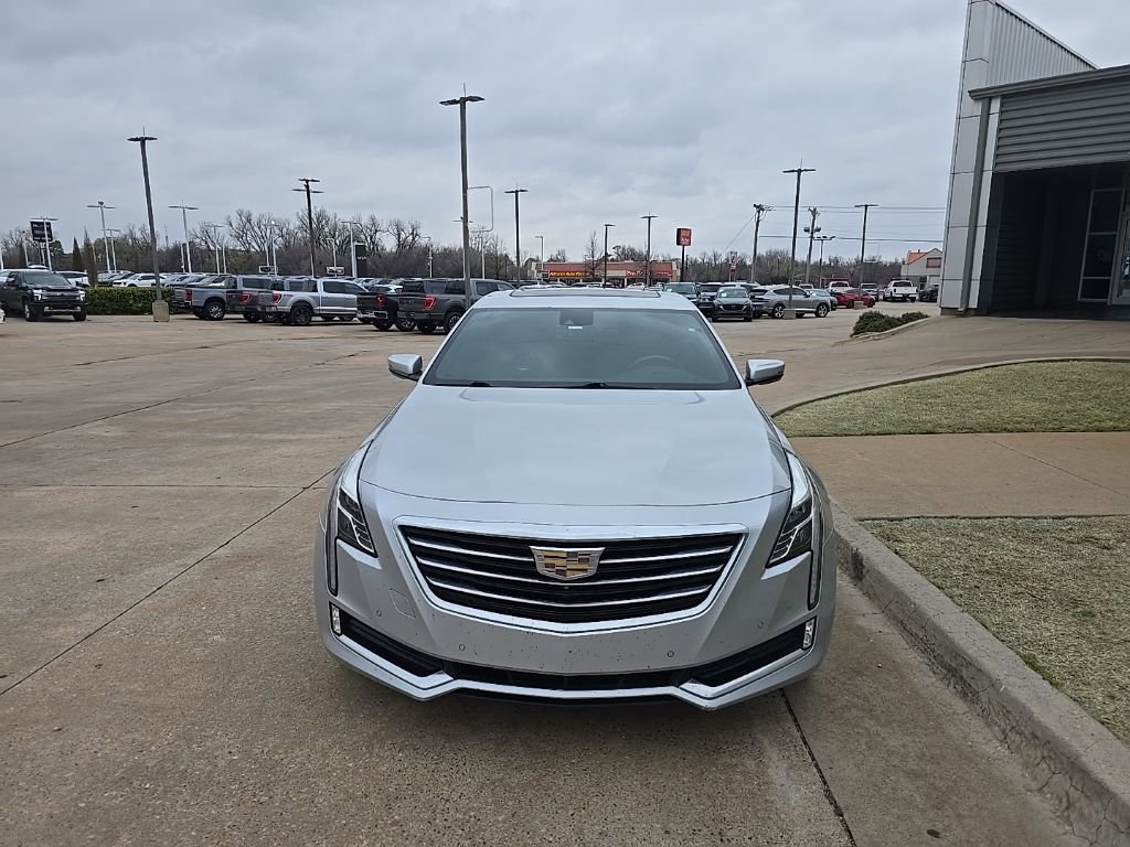 Used 2018 Cadillac CT6 Luxury image 2