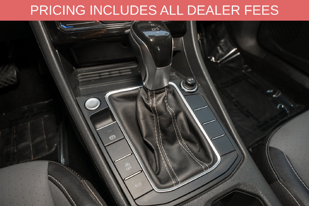 Used 2025 Volkswagen Jetta SE FWD image 16