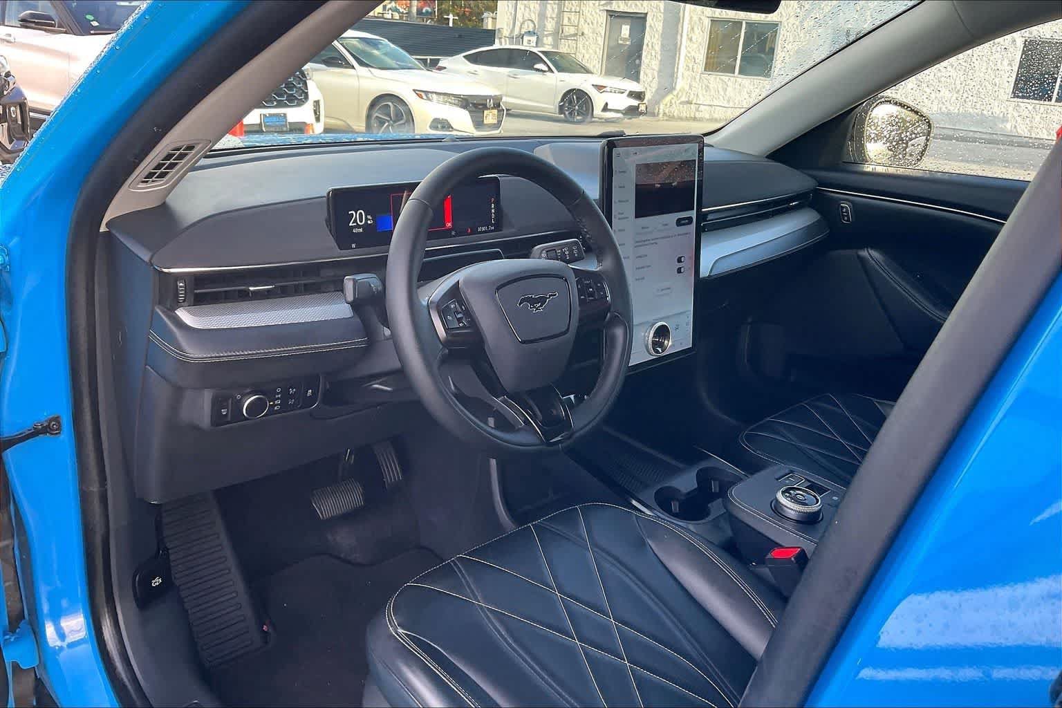 Used 2023 Ford Mustang Mach-E Select RWD image 2