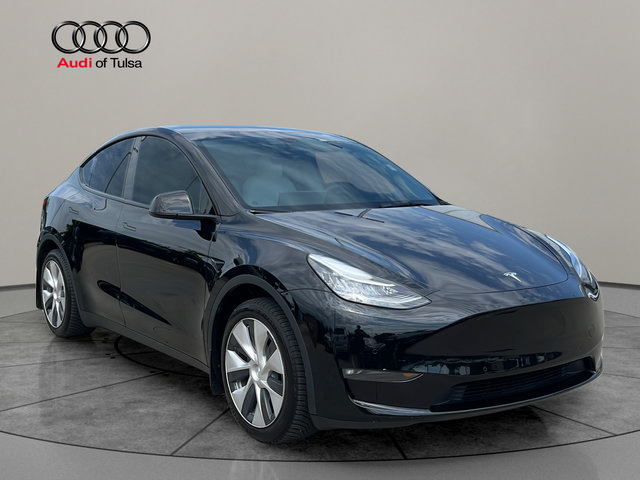 Used 2021 Tesla Model Y Long Range AWD/4WD image 1