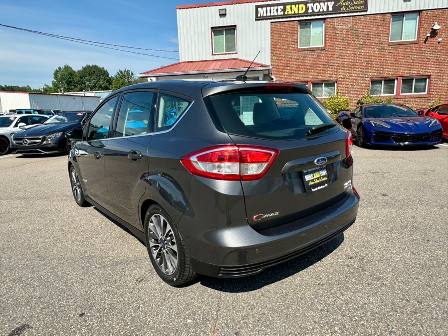 Used 2017 Ford C-MAX Titanium w/ Interior Protection Package FWD image 6