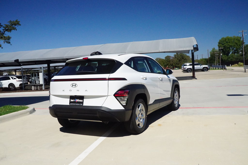 New 2027 Hyundai Kona SE FWD image 7