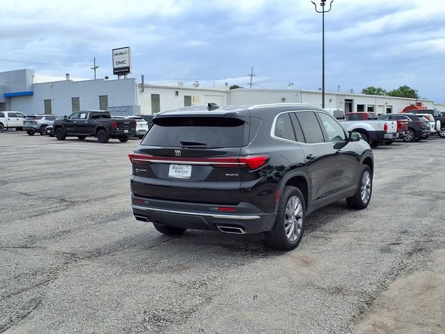 Used 2025 Buick Enclave Preferred AWD/4WD image 28