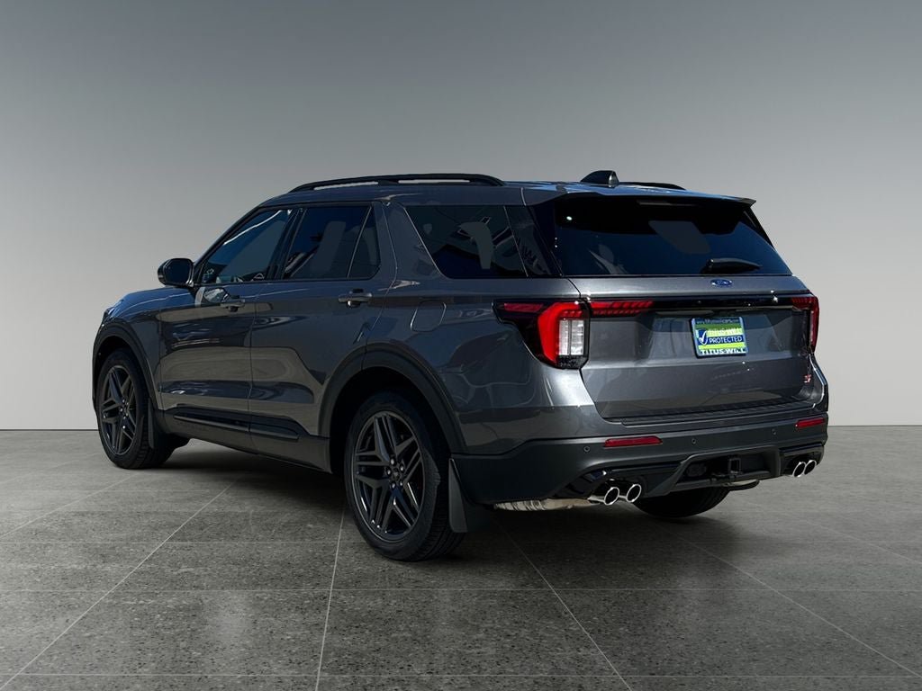 Used 2025 Ford Explorer ST AWD/4WD image 5