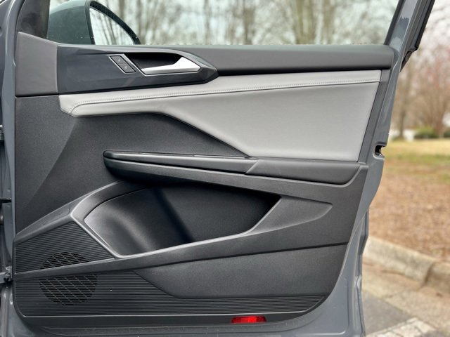 Used 2022 Volkswagen Taos SEL w/ Panoramic Sunroof Package image 21