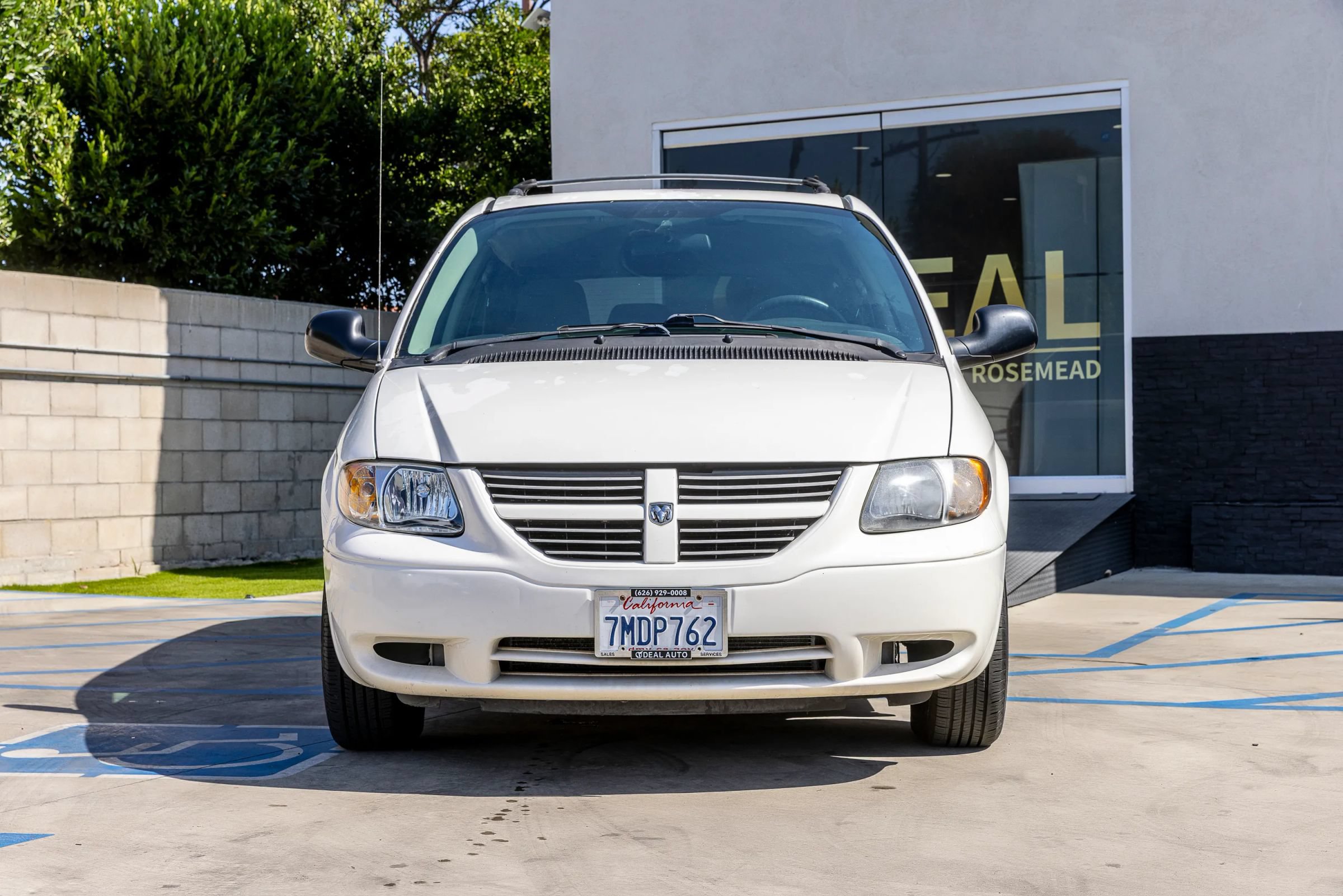 Used 2005 Dodge Grand Caravan SE w/ Popular Equipment Group I FWD image 4