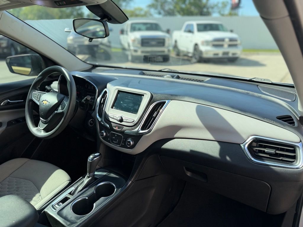 Used 2019 Chevrolet Equinox LS FWD image 17