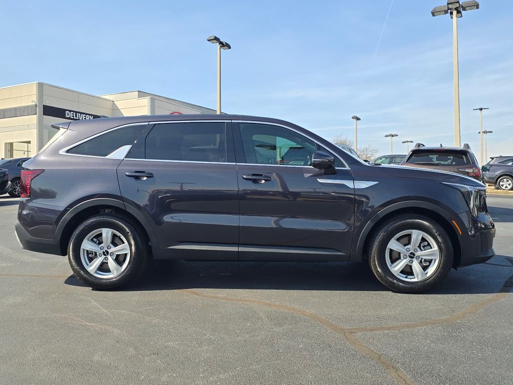 Certified 2025 Kia Sorento LX video 2