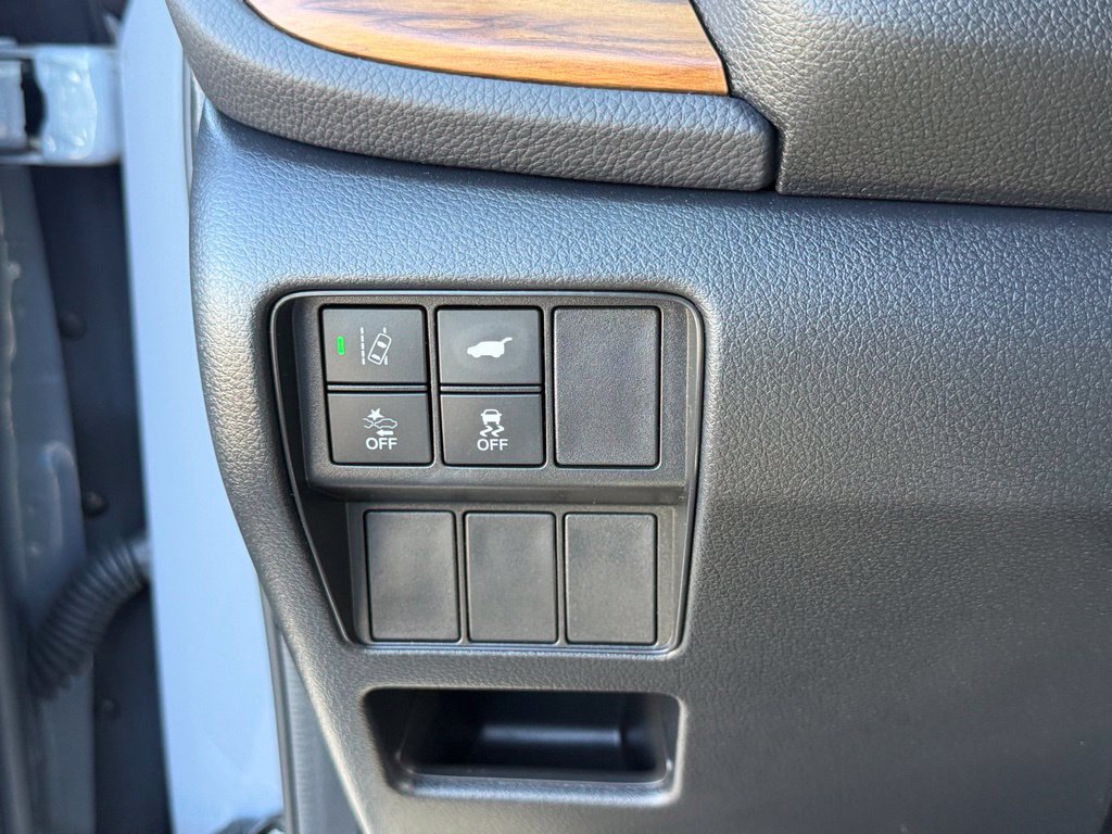 Used 2021 Honda CR-V Touring image 25