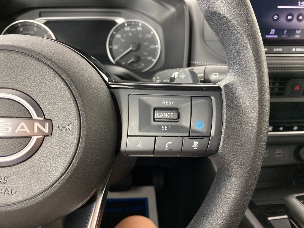 Used 2023 Nissan Rogue S image 24